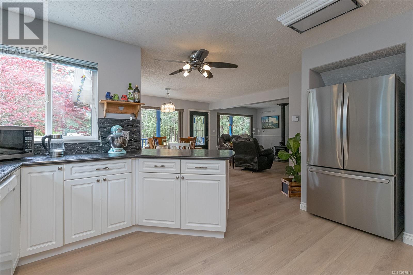 1335 Meadowood Way, Qualicum Beach, British Columbia  V9K 2S4 - Photo 32 - 997611