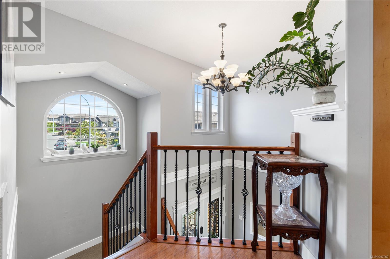Property at 1343 Thalia Pl image 4