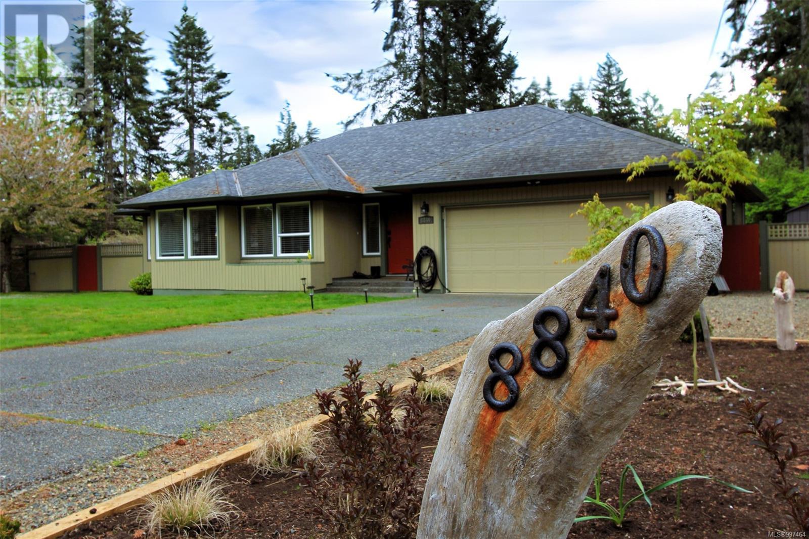 8840 Henderson Ave, Black Creek, British Columbia