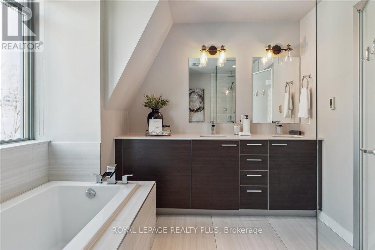 2b Percy Street, Toronto (Moss Park), Ontario  M5A 3M8 - Photo 36 - C12130167