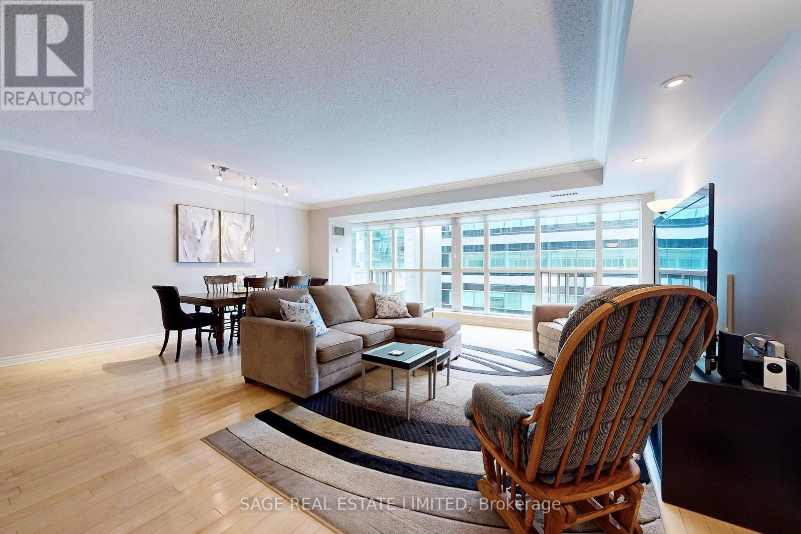 1114 - 270 Wellington Street W, Toronto (Waterfront Communities), Ontario  M5V 3P5 - Photo 16 - C12130215