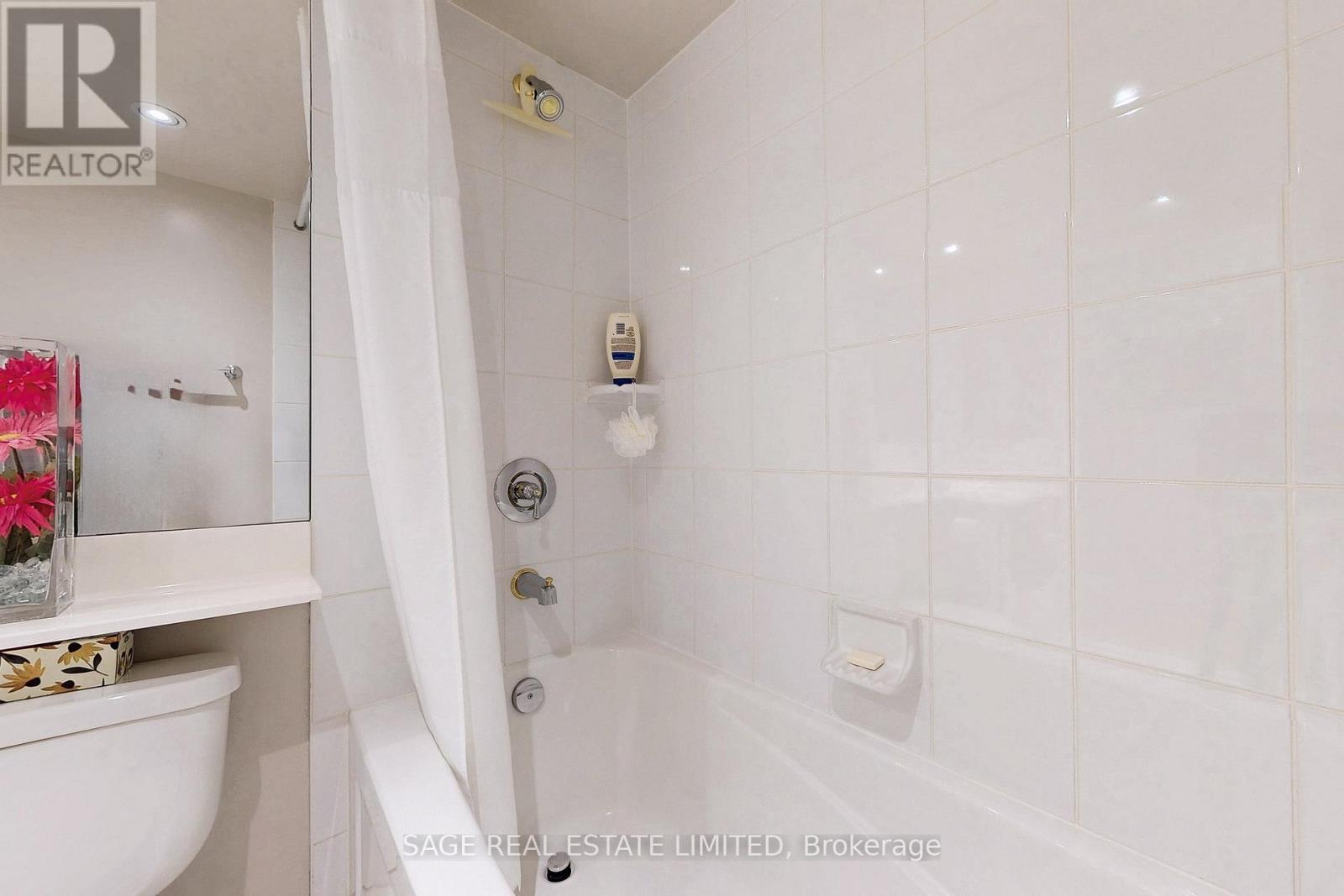 1114 - 270 Wellington Street W, Toronto (Waterfront Communities), Ontario  M5V 3P5 - Photo 41 - C12130215
