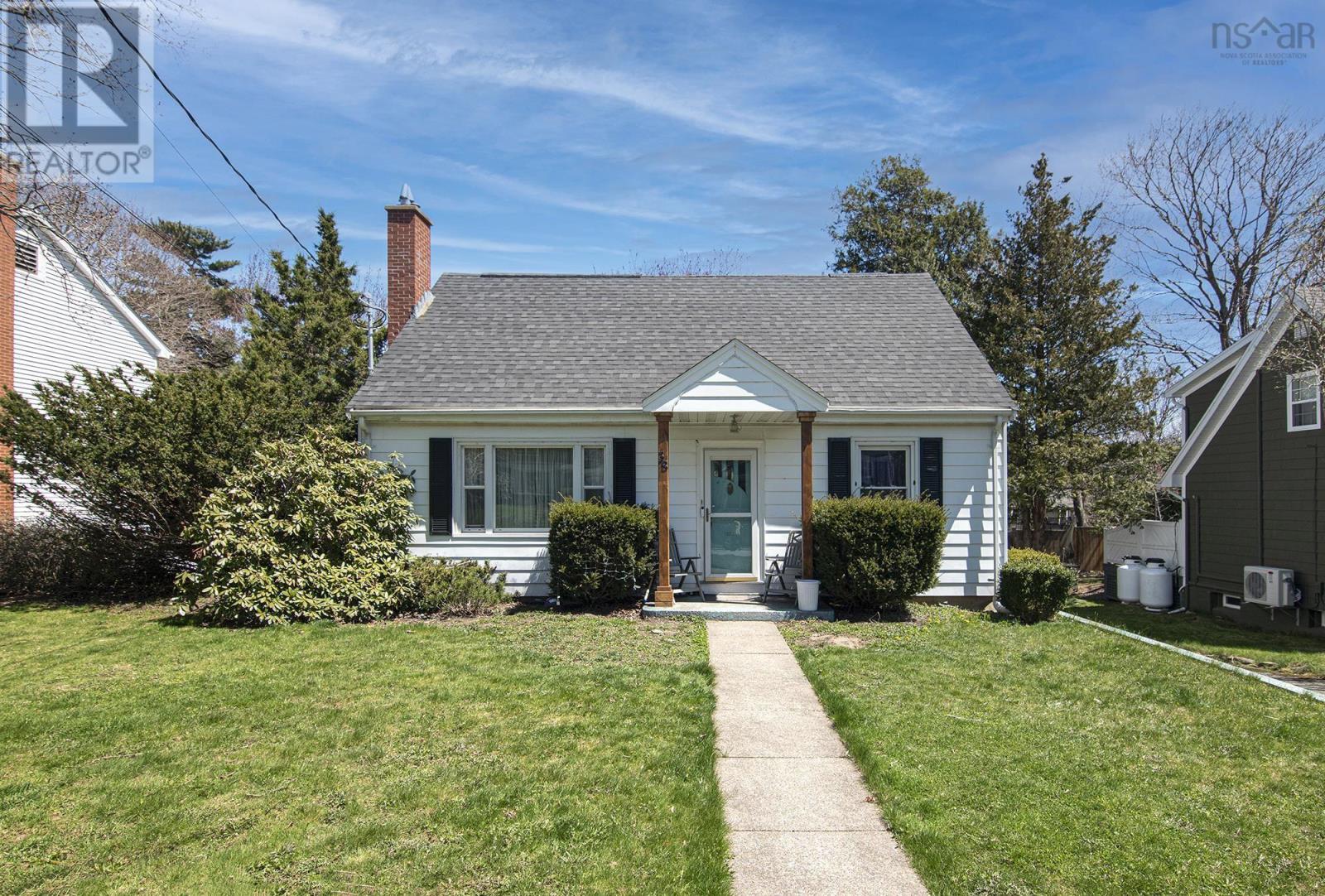 Property at 38 Walton Drive image 3