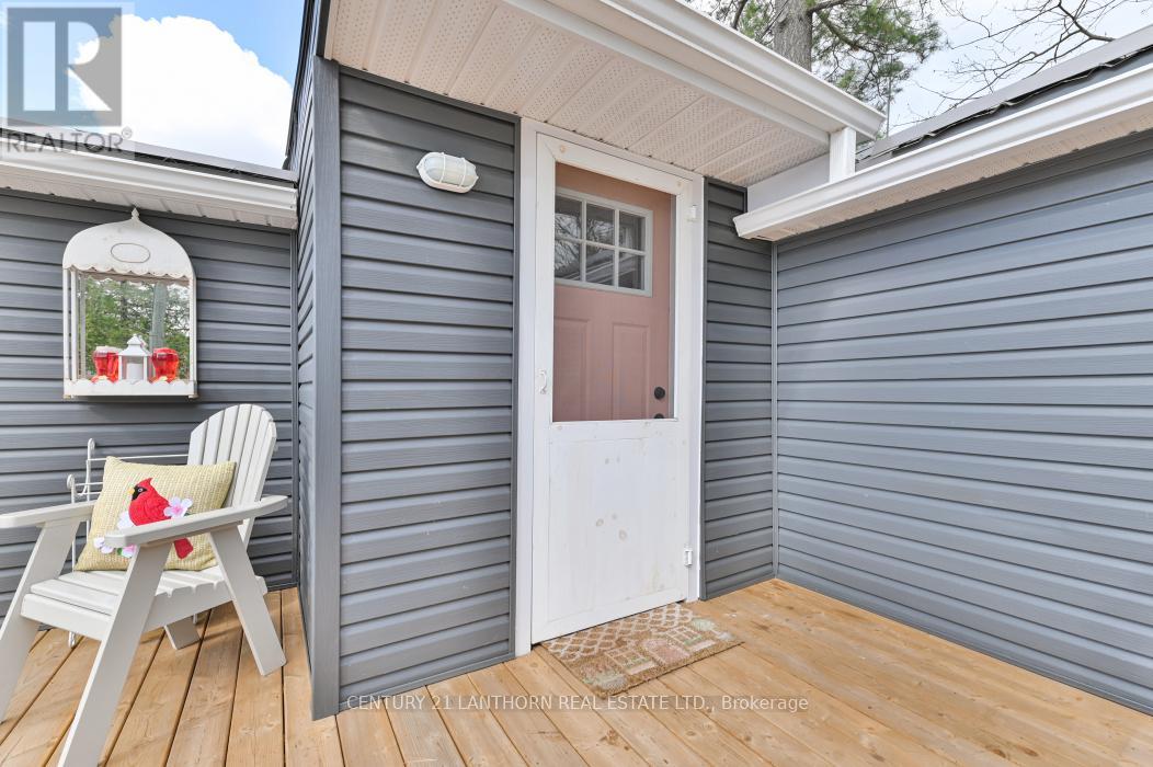 16e Macdonald Crescent, Centre Hastings, Ontario  K0K 2K0 - Photo 8 - X12130413
