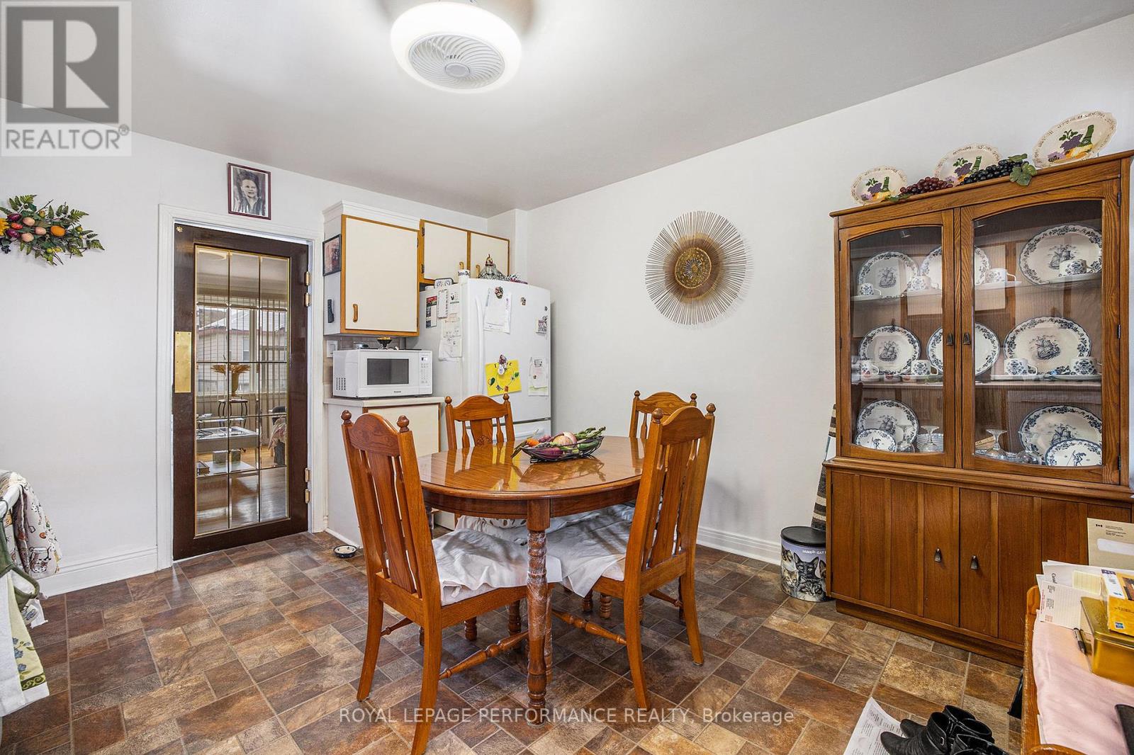 327-329 Shakespeare Street, Ottawa, Ontario  K1L 5M1 - Photo 10 - X12130394