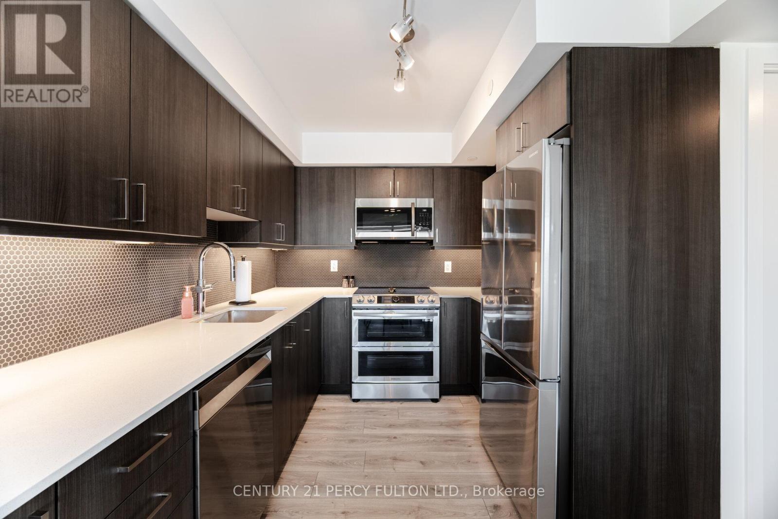 902 - 1455 Celebration Drive, Pickering, Ontario  L1W 0C3 - Photo 6 - E12130352