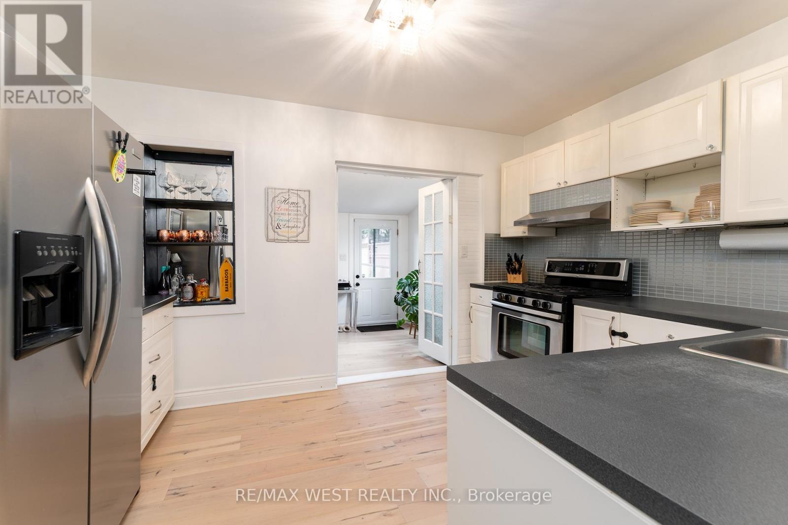 2311 Gerrard Street E, Toronto (East End-Danforth), Ontario  M4E 2E5 - Photo 10 - E12130367