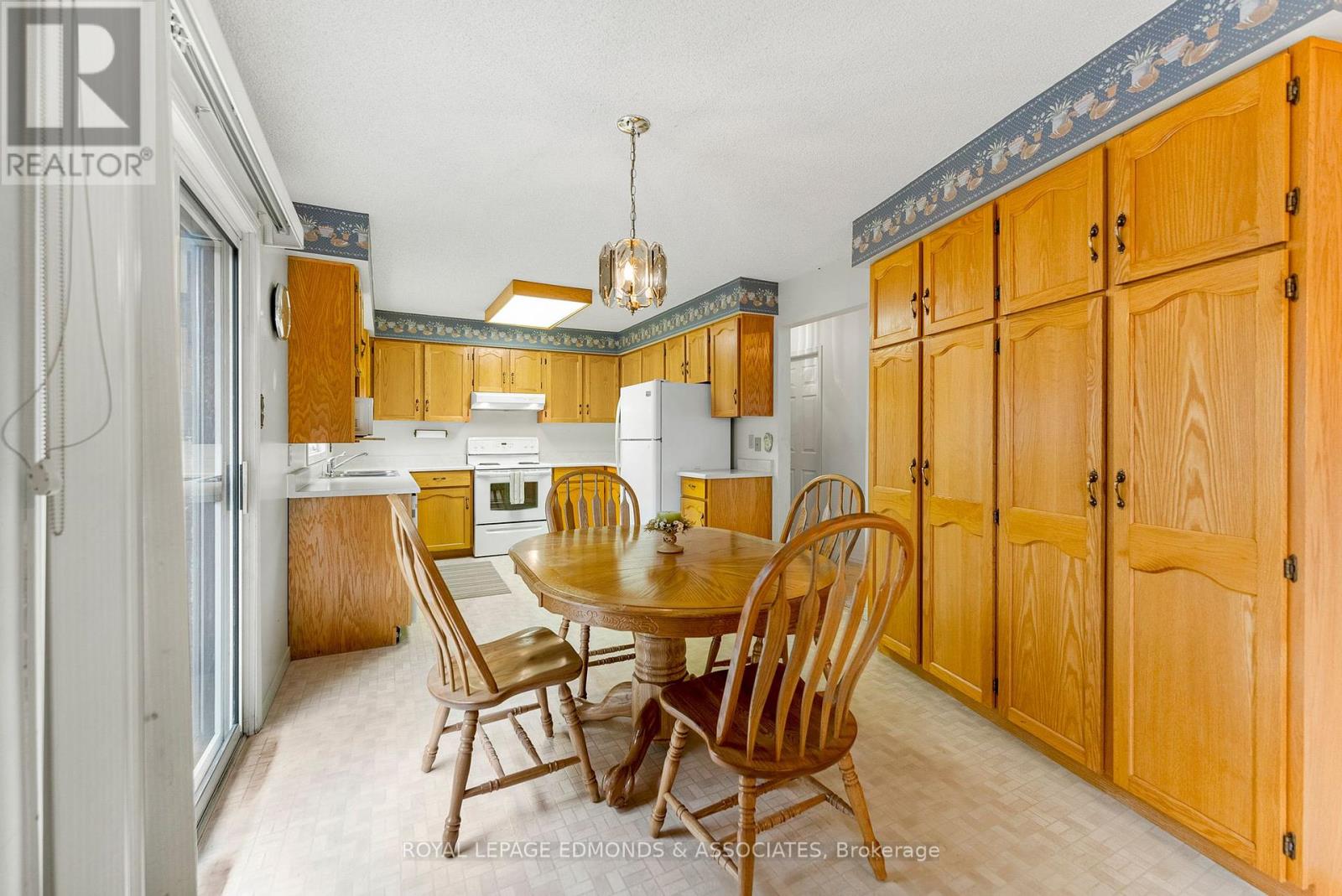 138 Noik Drive, Pembroke, Ontario  K8A 8B8 - Photo 9 - X12130424