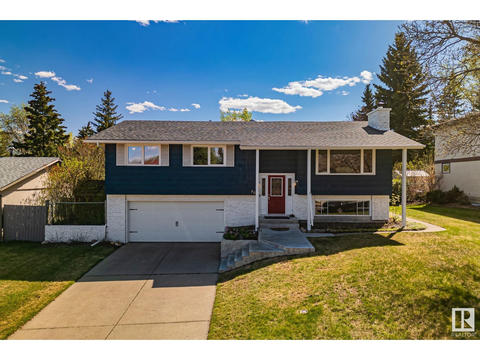 Property at 78 MANOR DR image 1