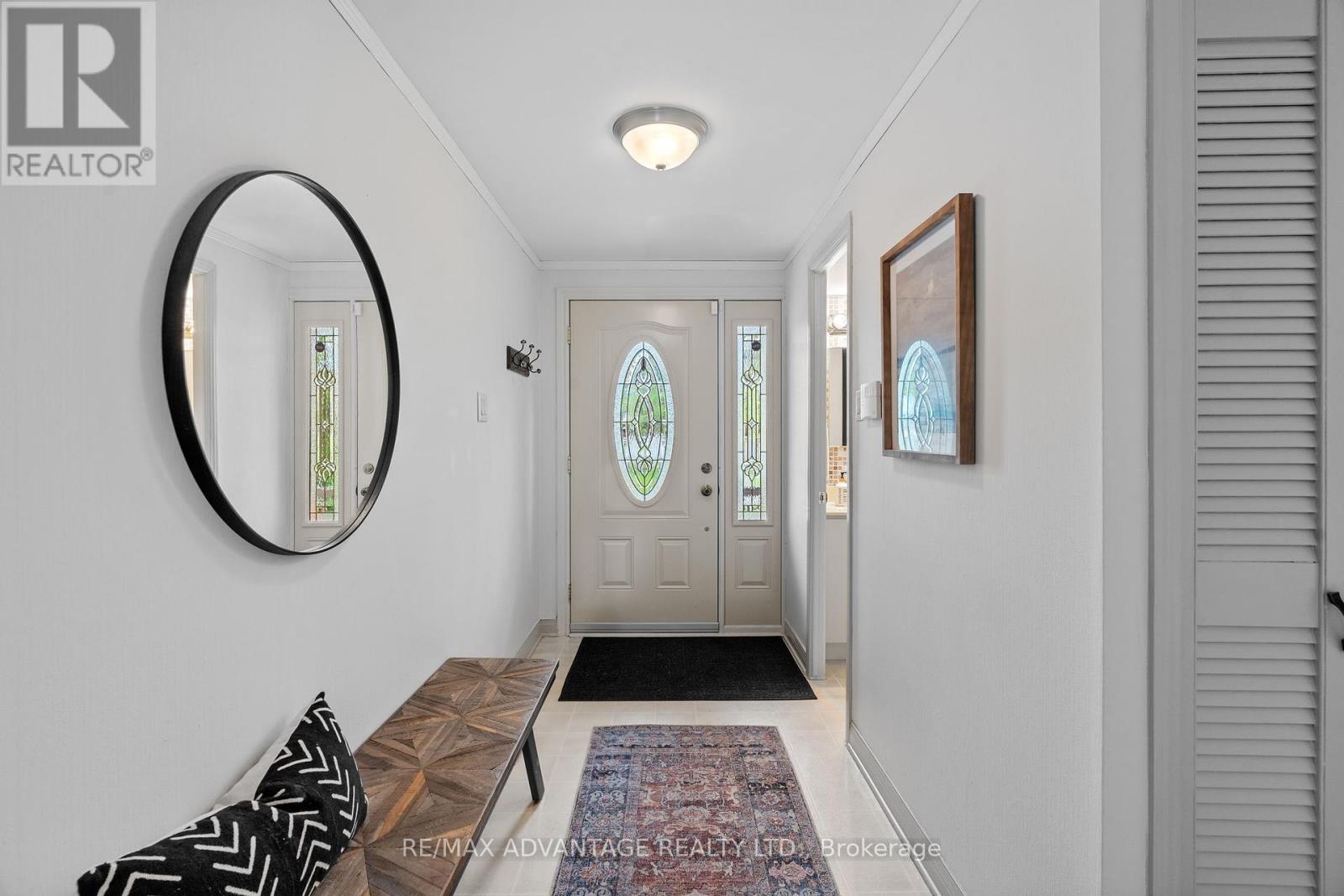 131 Scotchpine Crescent, London North (North F), Ontario  N6G 2E1 - Photo 6 - X12130396