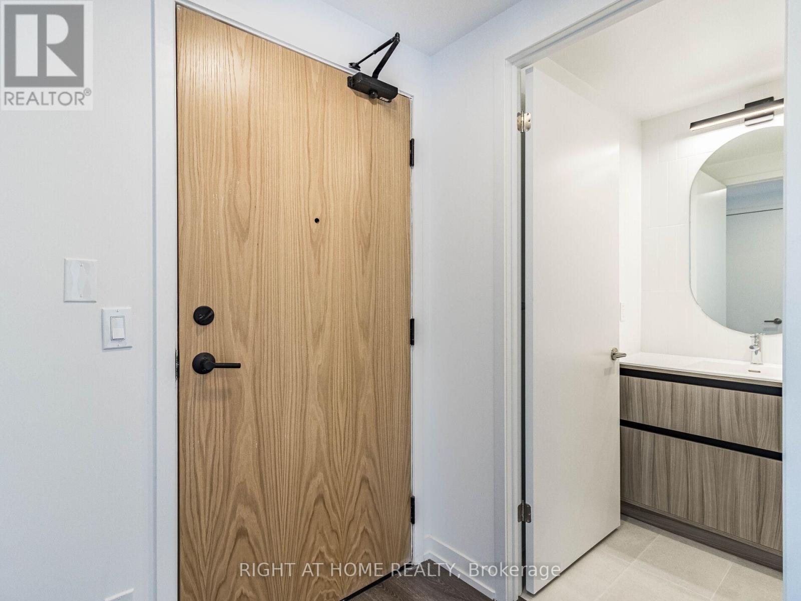 203 - 7950 Bathurst Street, Vaughan, Ontario  L4J 0L4 - Photo 11 - N12130192