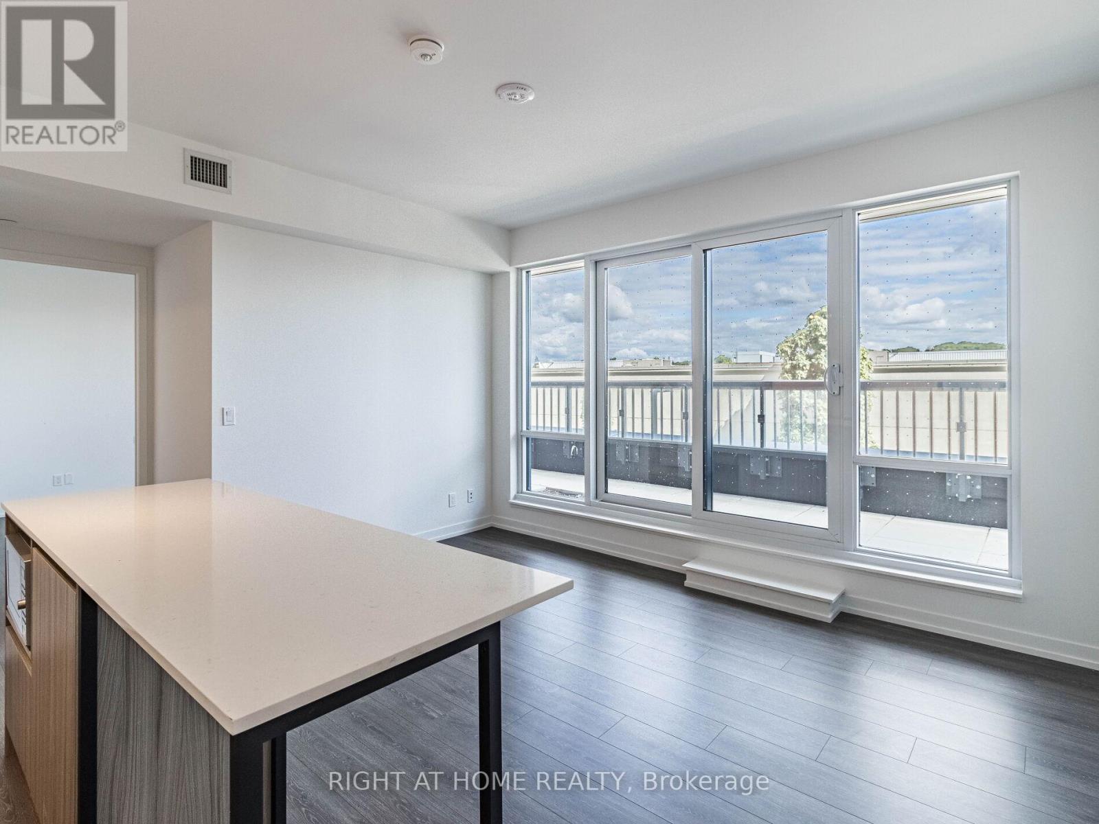 203 - 7950 Bathurst Street, Vaughan, Ontario  L4J 0L4 - Photo 13 - N12130192