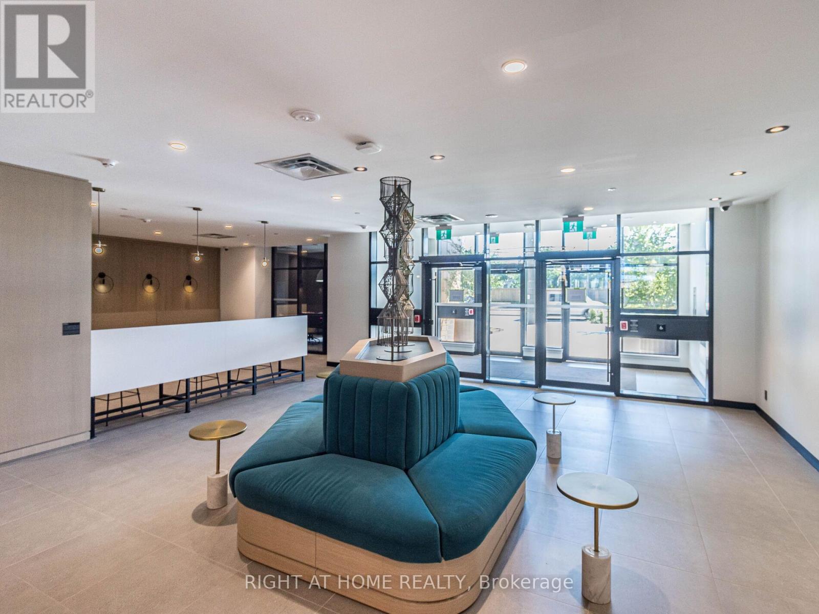 203 - 7950 Bathurst Street, Vaughan, Ontario  L4J 0L4 - Photo 4 - N12130192