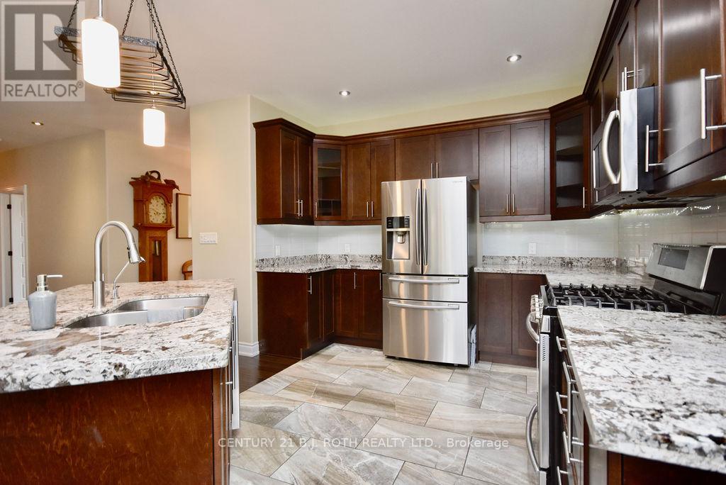1738 Wingrove Avenue, Innisfil (Alcona), Ontario  L9S 1S4 - Photo 4 - N12130207