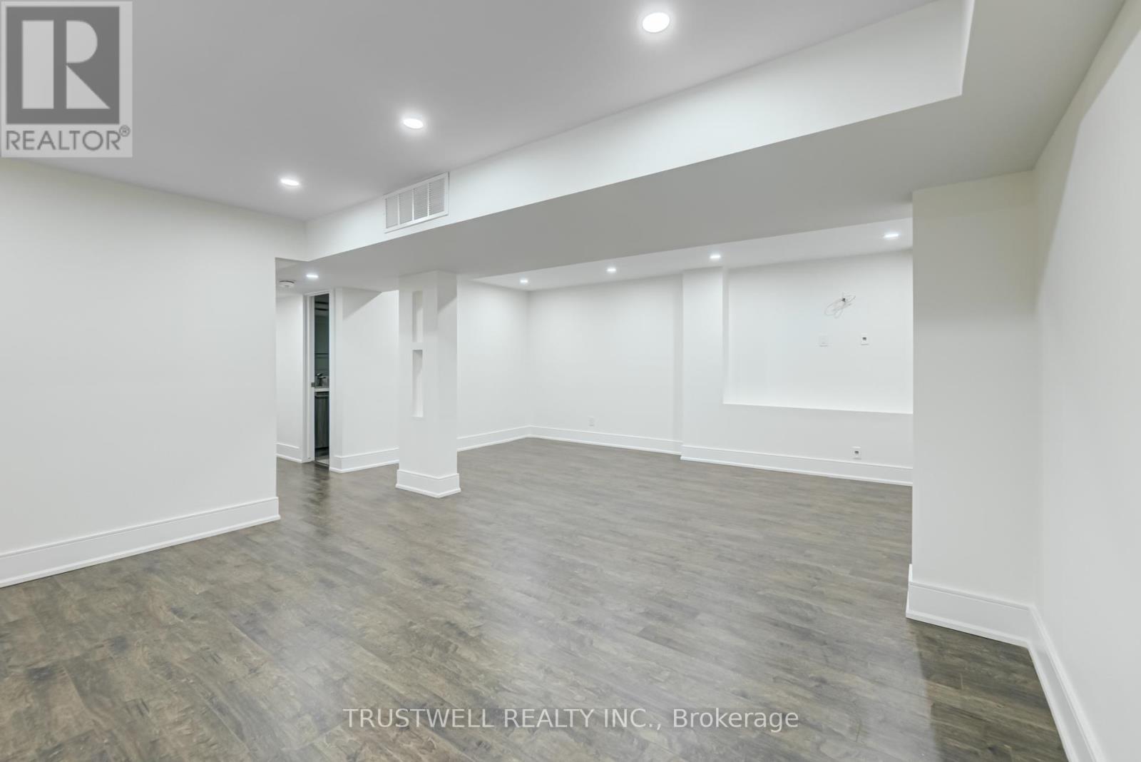 89 Campbell Avenue, Vaughan (Crestwood-Springfarm-Yorkhill), Ontario  L4J 4Z3 - Photo 33 - N12130253