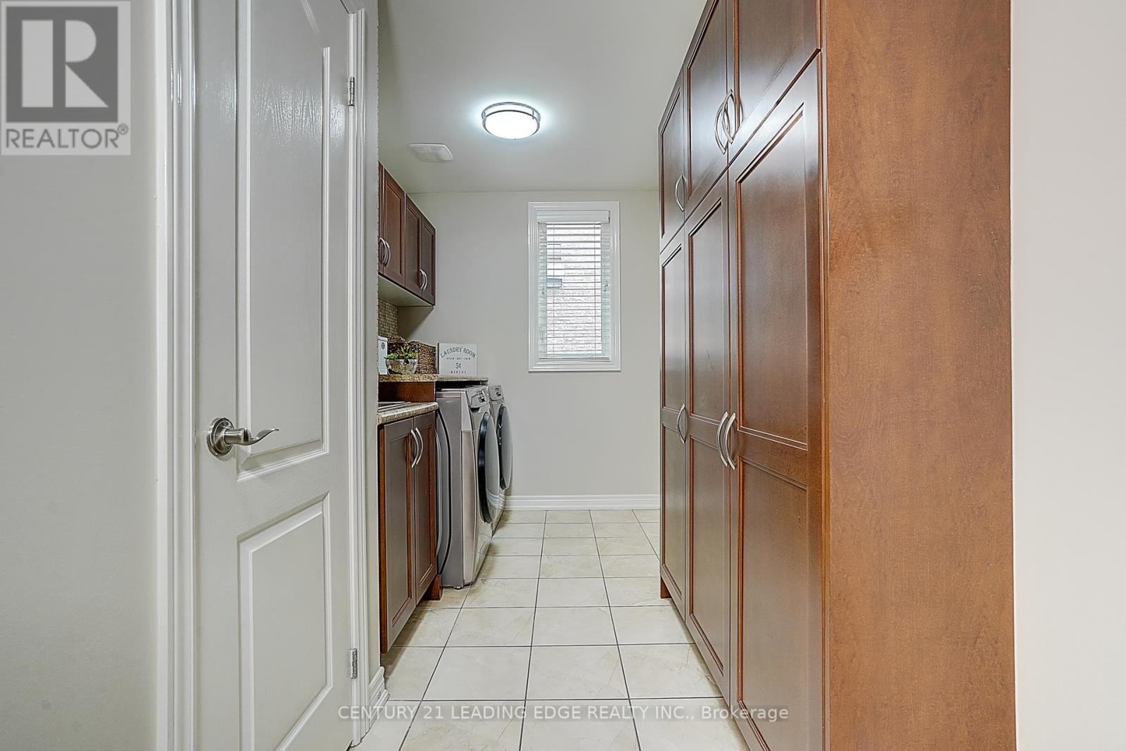 986 Castlemore Avenue, Markham, Ontario  L6E 0G2 - Photo 25 - N12128105