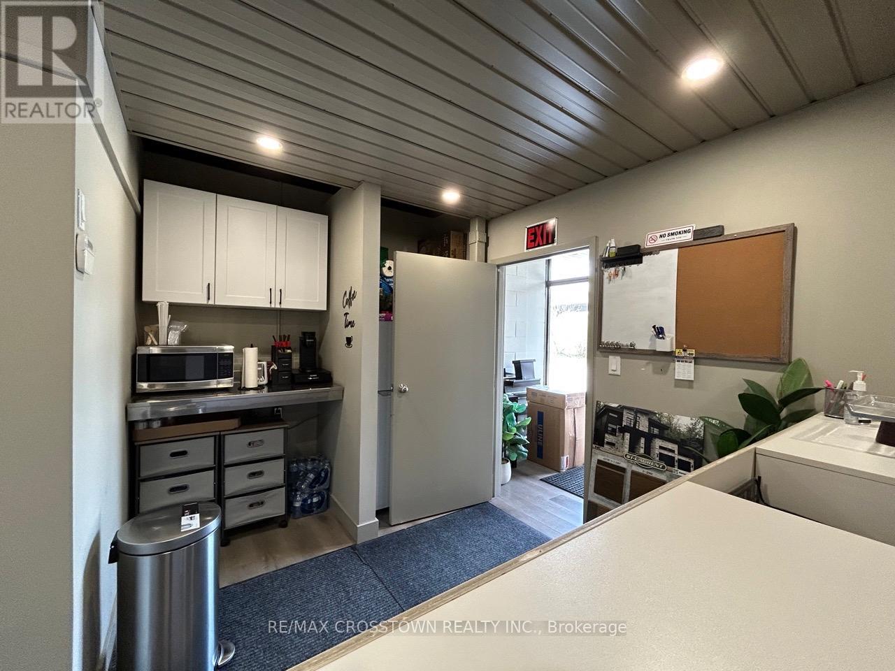 9 - 287 Tiffin Street, Barrie (0 North), Ontario  L4N 7R8 - Photo 6 - S12130219