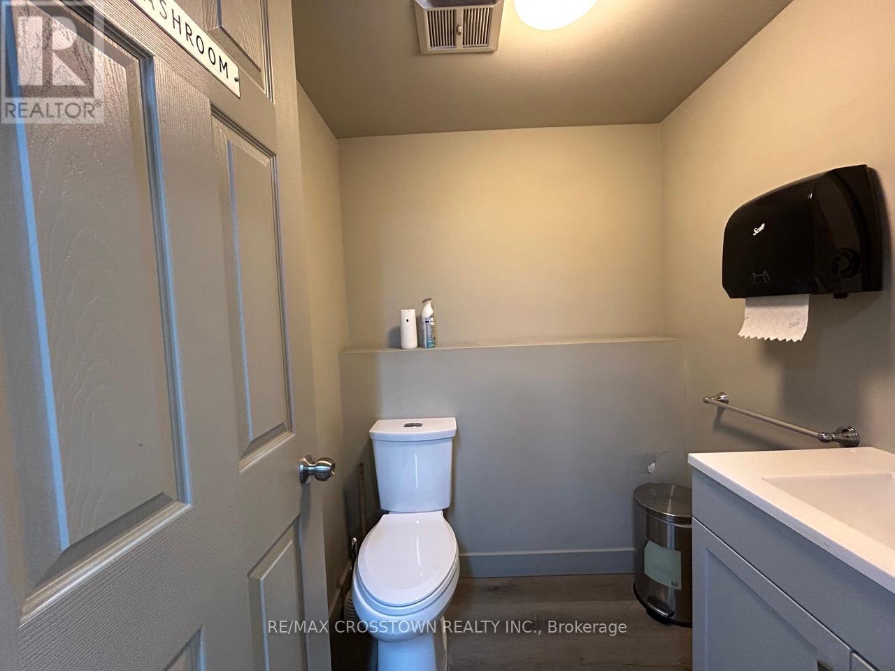 9 - 287 Tiffin Street, Barrie (0 North), Ontario  L4N 7R8 - Photo 9 - S12130219