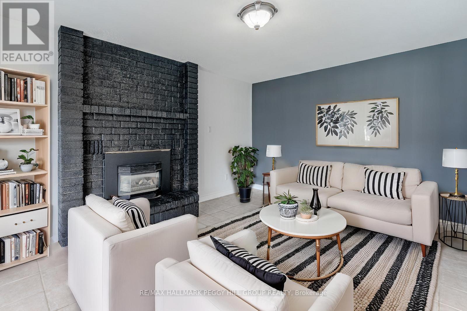 12 Thackeray Crescent, Barrie (Letitia Heights), Ontario  L4N 6J6 - Photo 6 - S12130310