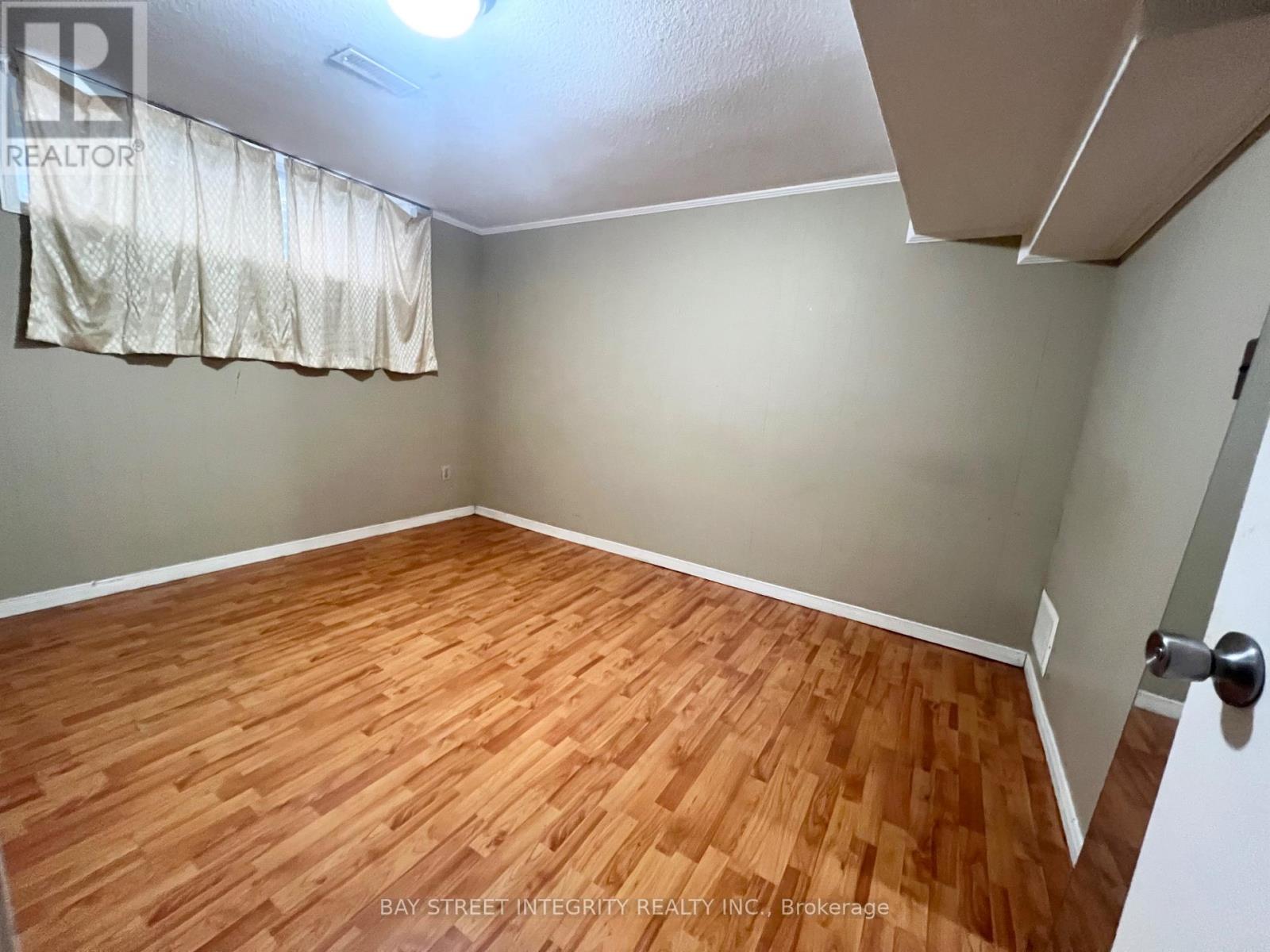 27 Tollerton Avenue, Toronto, Ontario  M2K 2H1 - Photo 16 - C12129354
