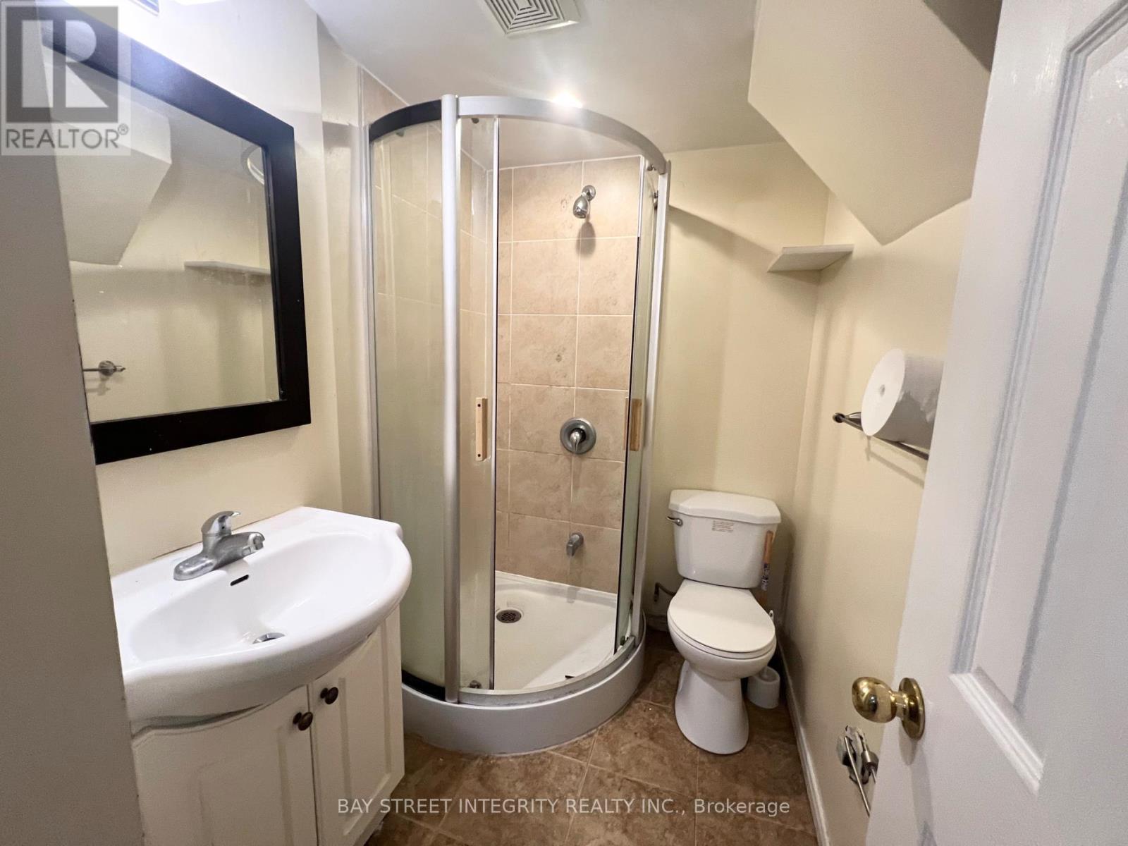 27 Tollerton Avenue, Toronto, Ontario  M2K 2H1 - Photo 18 - C12129354