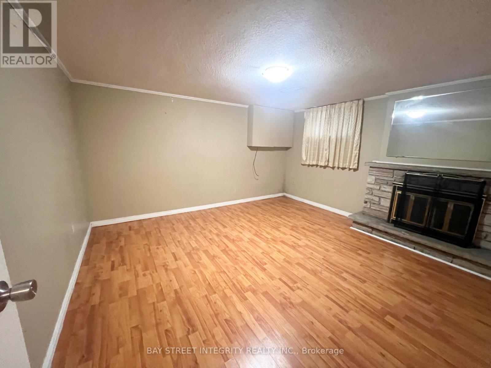 27 Tollerton Avenue, Toronto, Ontario  M2K 2H1 - Photo 15 - C12129354
