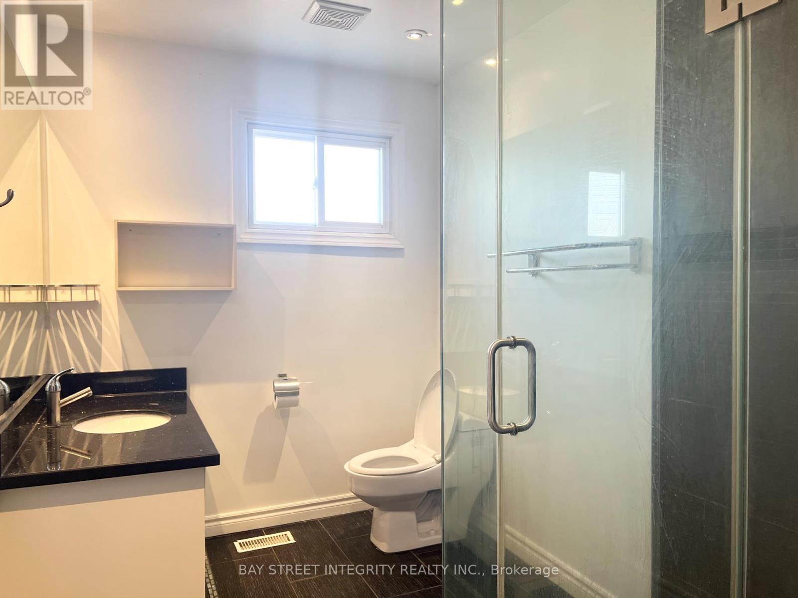 27 Tollerton Avenue, Toronto, Ontario  M2K 2H1 - Photo 10 - C12129354