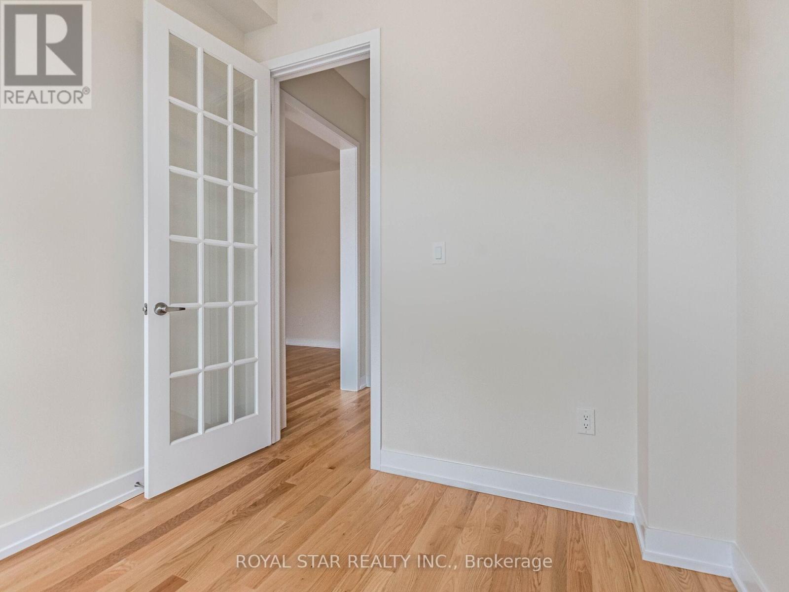 3110 Meadowridge Drive, Oakville, Ontario  L6H 7G1 - Photo 10 - W12130143