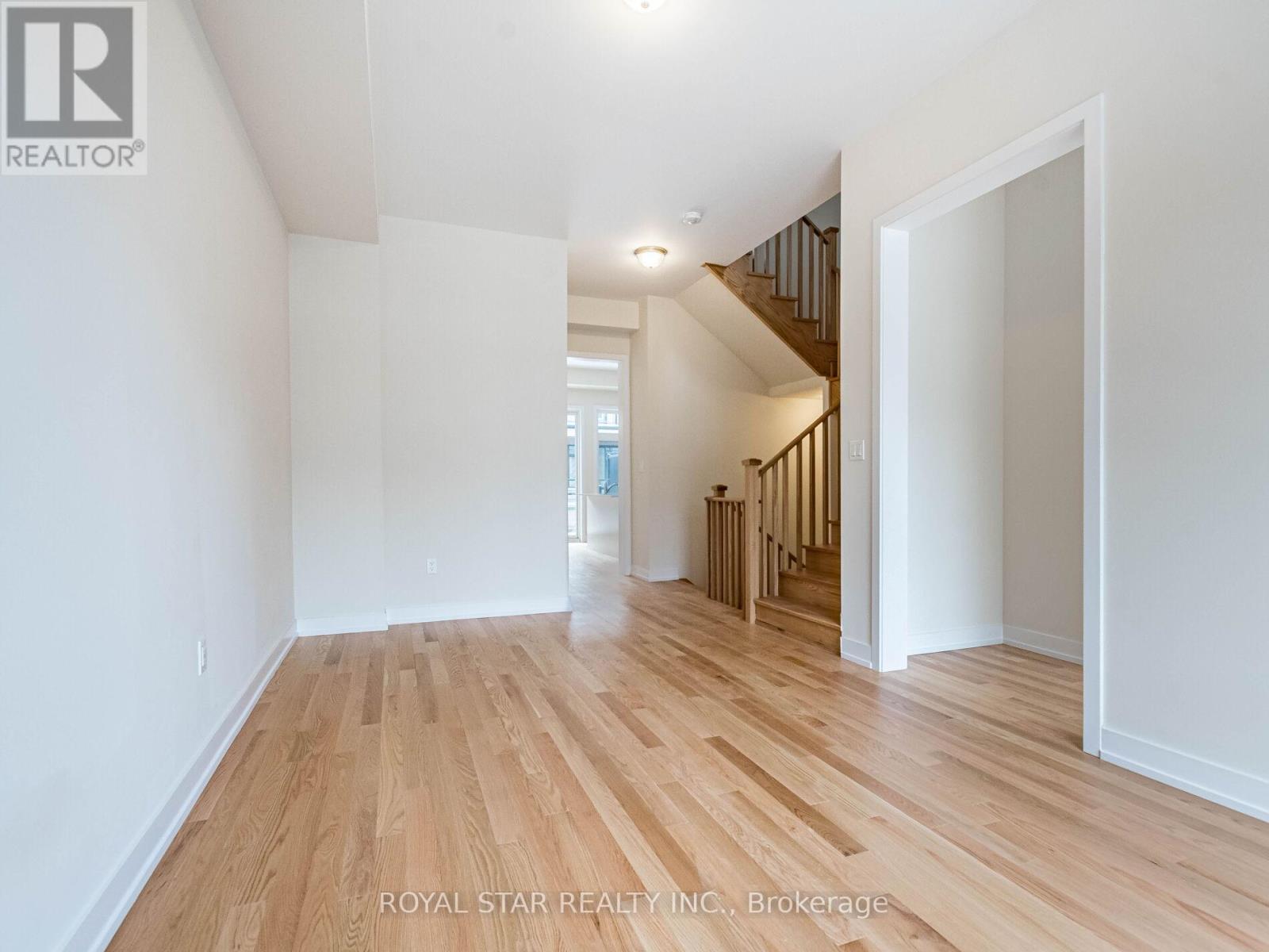 3110 Meadowridge Drive, Oakville, Ontario  L6H 7G1 - Photo 8 - W12130143