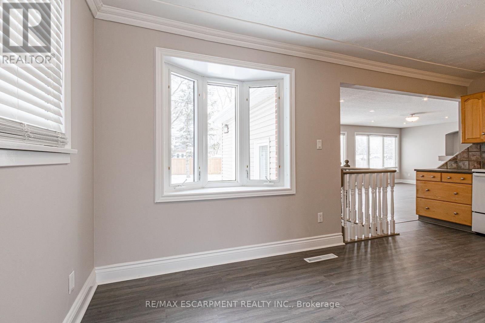 18 Miles Street, Milton, Ontario  L9T 1E4 - Photo 16 - W12130162