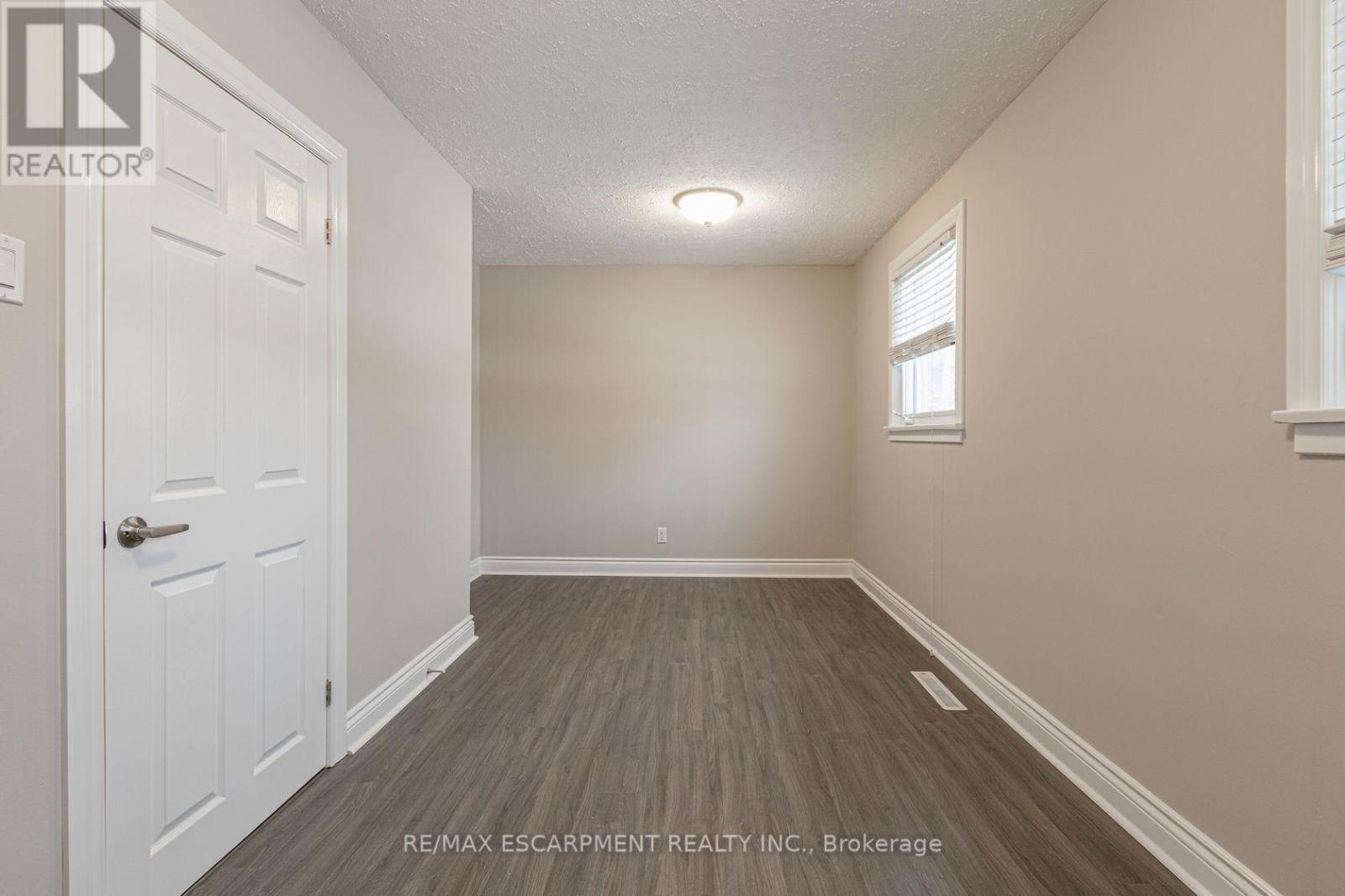 18 Miles Street, Milton, Ontario  L9T 1E4 - Photo 22 - W12130162