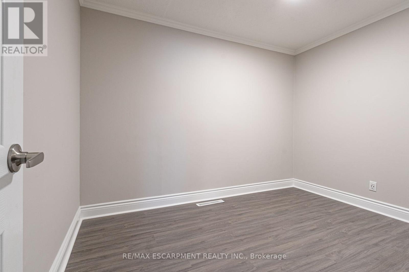 18 Miles Street, Milton, Ontario  L9T 1E4 - Photo 23 - W12130162