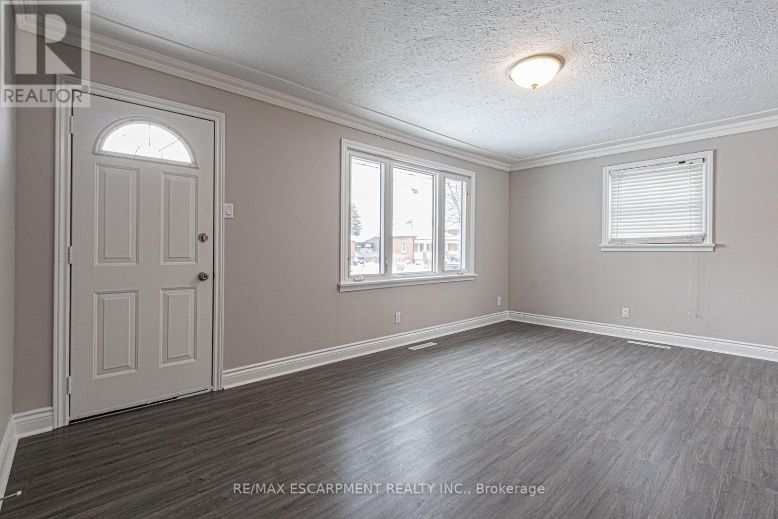 18 Miles Street, Milton, Ontario  L9T 1E4 - Photo 25 - W12130162