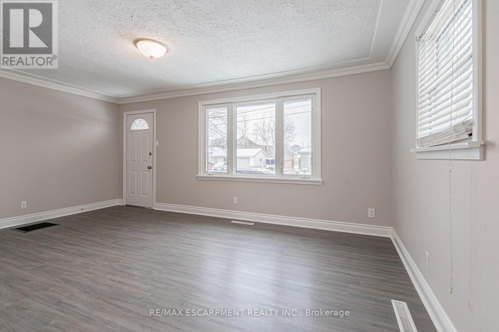 18 Miles Street, Milton, Ontario  L9T 1E4 - Photo 26 - W12130162