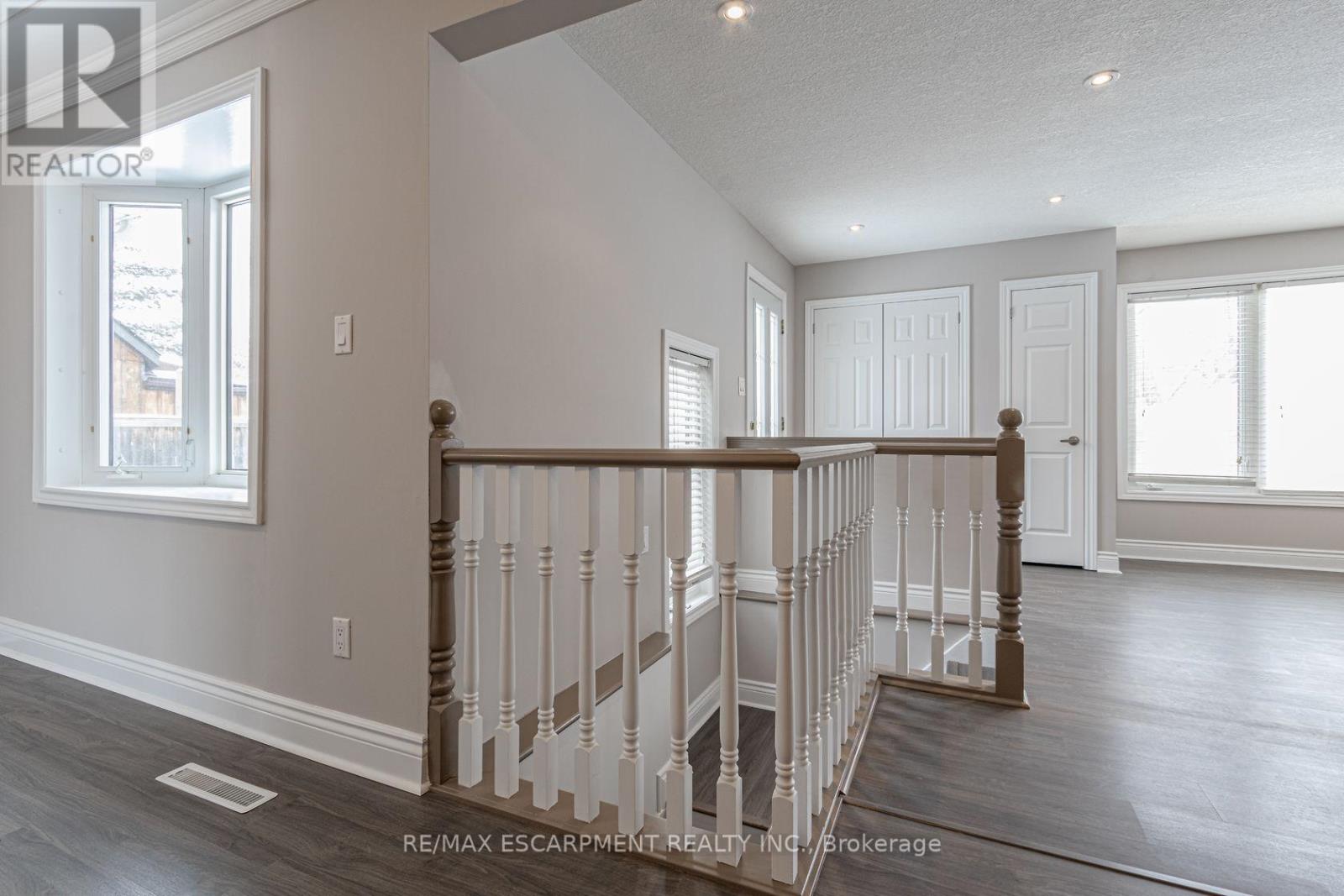 18 Miles Street, Milton, Ontario  L9T 1E4 - Photo 31 - W12130162