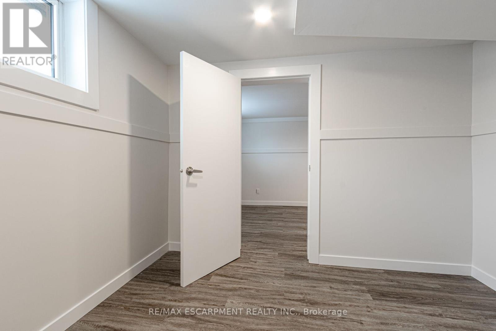18 Miles Street, Milton, Ontario  L9T 1E4 - Photo 35 - W12130162