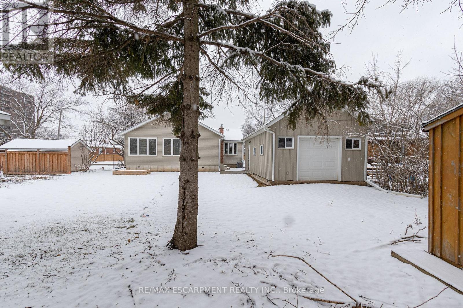 18 Miles Street, Milton, Ontario  L9T 1E4 - Photo 42 - W12130162