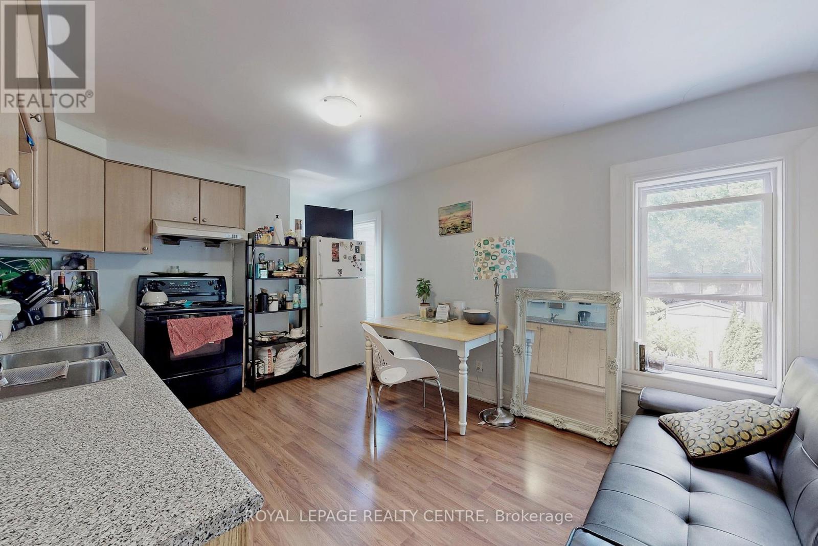 48 Northumberland Street, Toronto, Ontario  M6H 1R1 - Photo 20 - W12130191