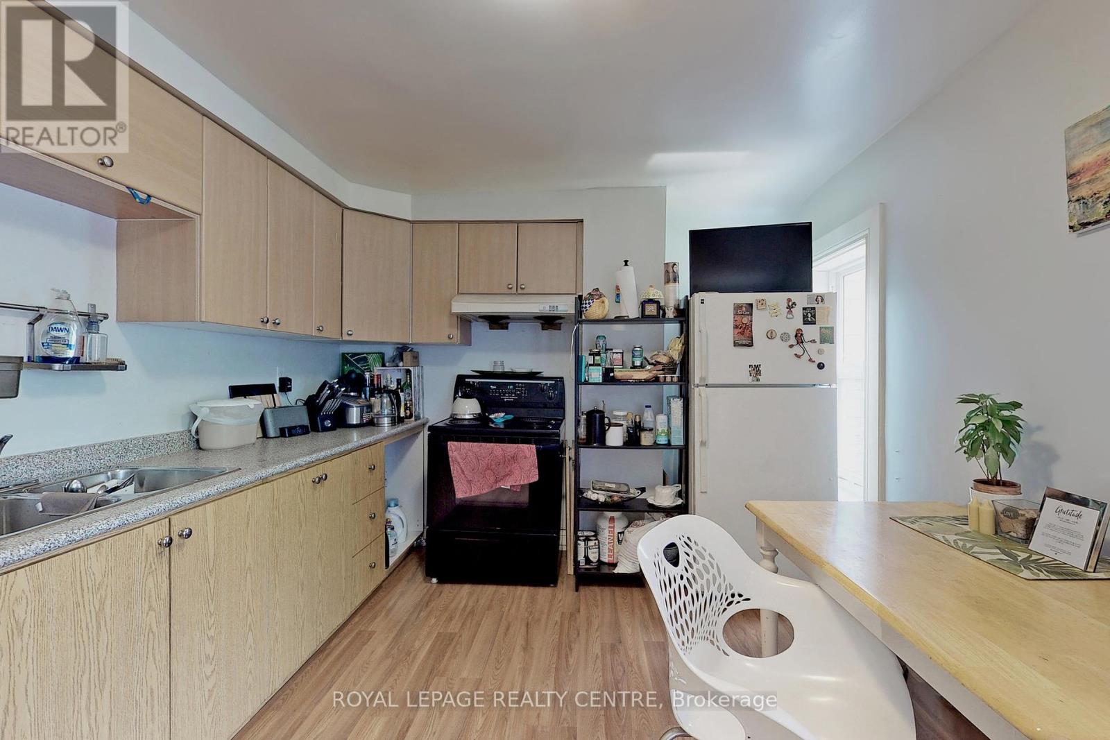 48 Northumberland Street, Toronto, Ontario  M6H 1R1 - Photo 21 - W12130191