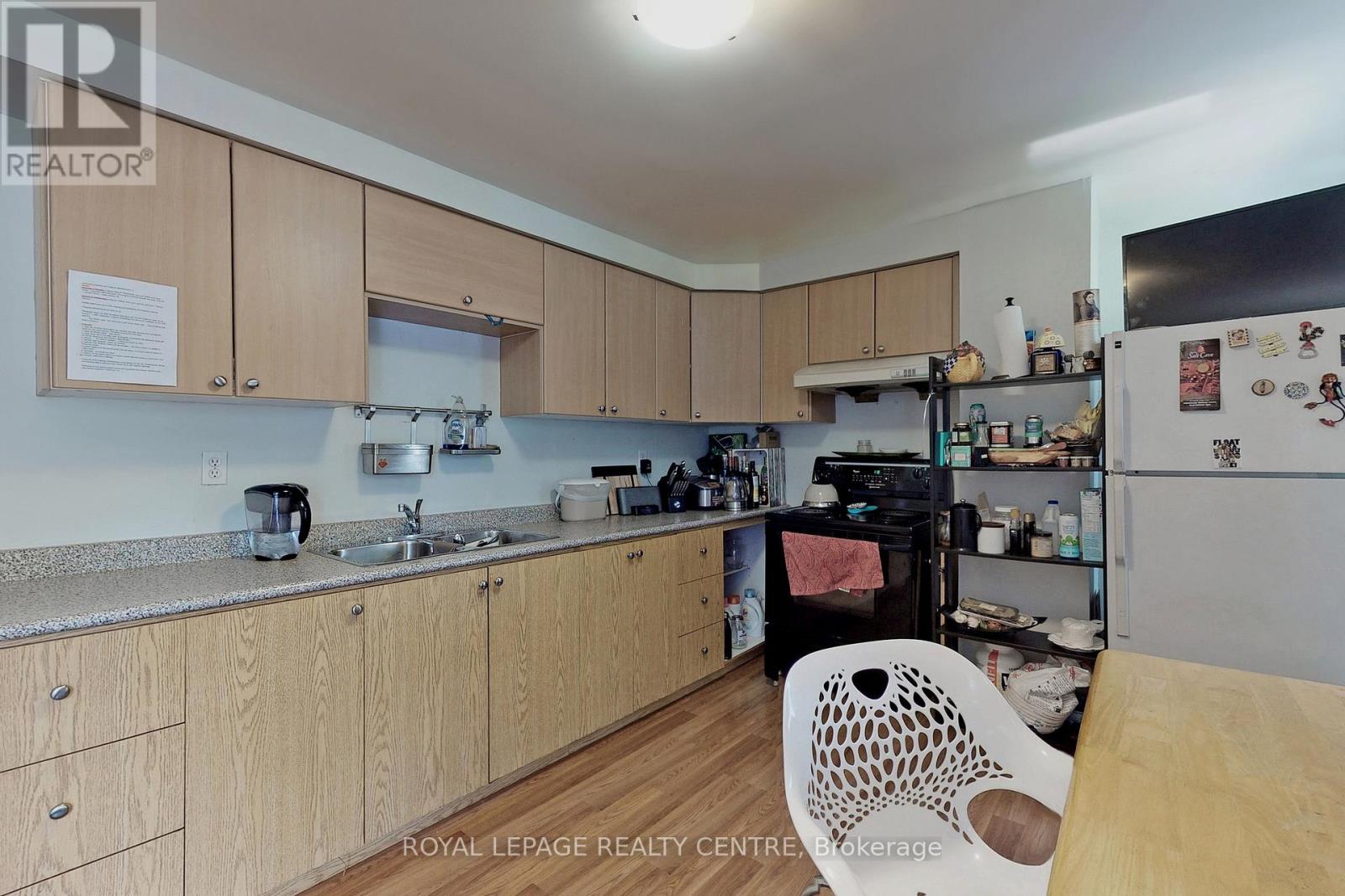 48 Northumberland Street, Toronto, Ontario  M6H 1R1 - Photo 22 - W12130191