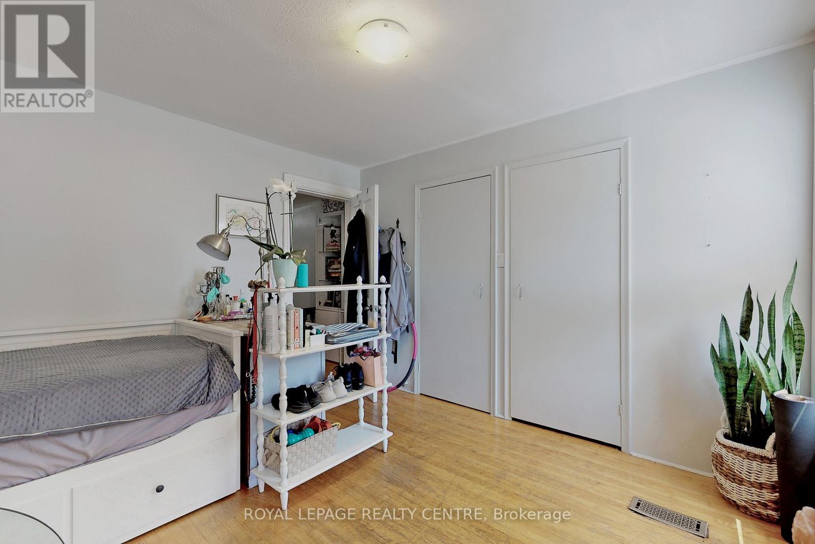 48 Northumberland Street, Toronto, Ontario  M6H 1R1 - Photo 28 - W12130191