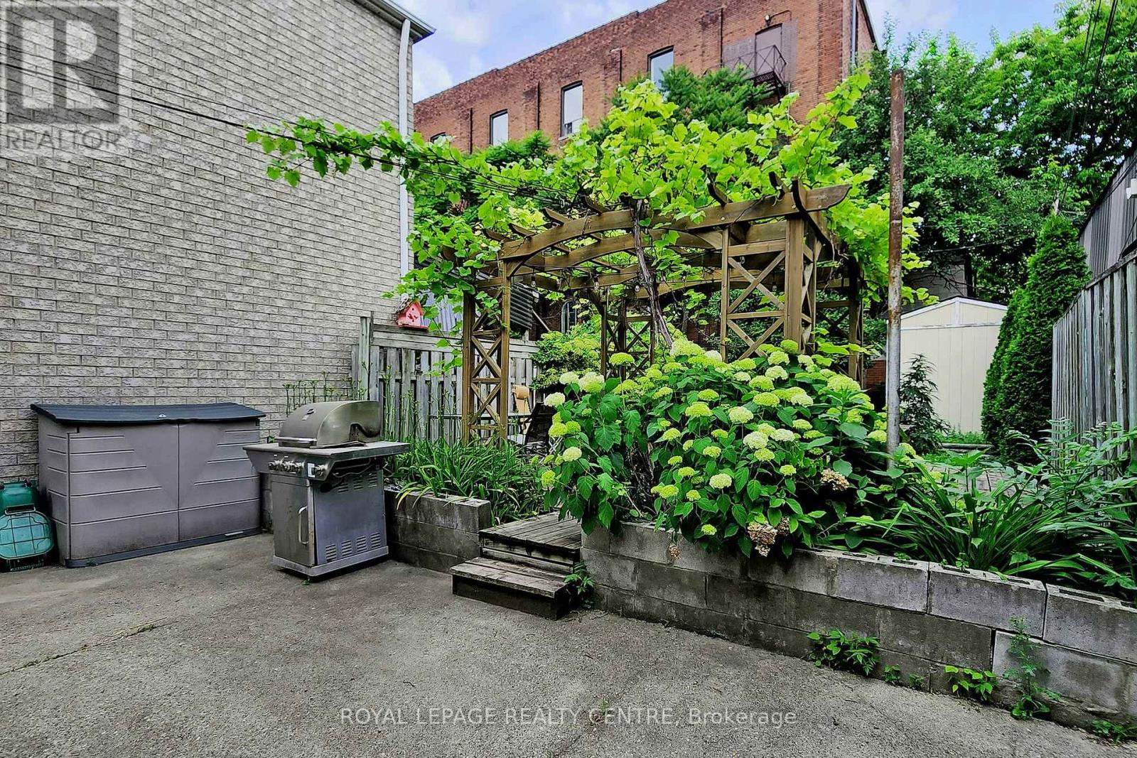 48 Northumberland Street, Toronto, Ontario  M6H 1R1 - Photo 38 - W12130191