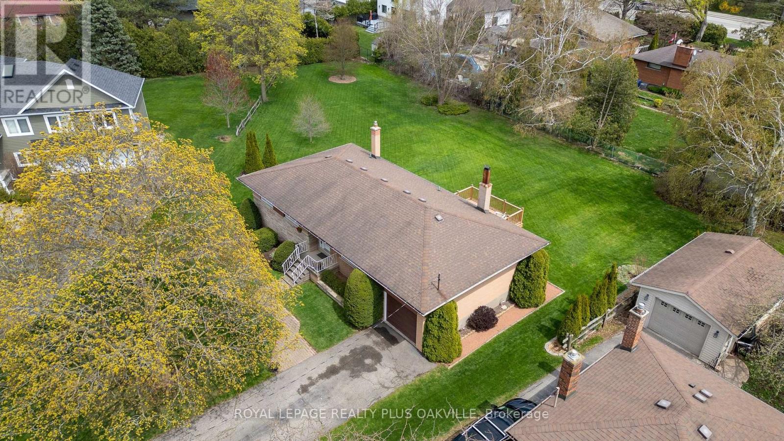 Property at 2030 VICKERY DRIVE image 3