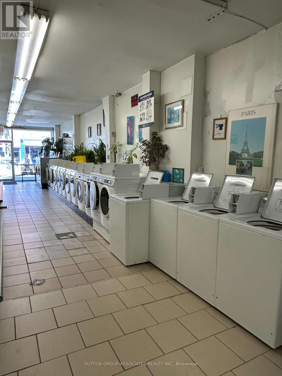 1259 St Clair Avenue W, Toronto, Ontario  M6E 1B8 - Photo 4 - W12130232