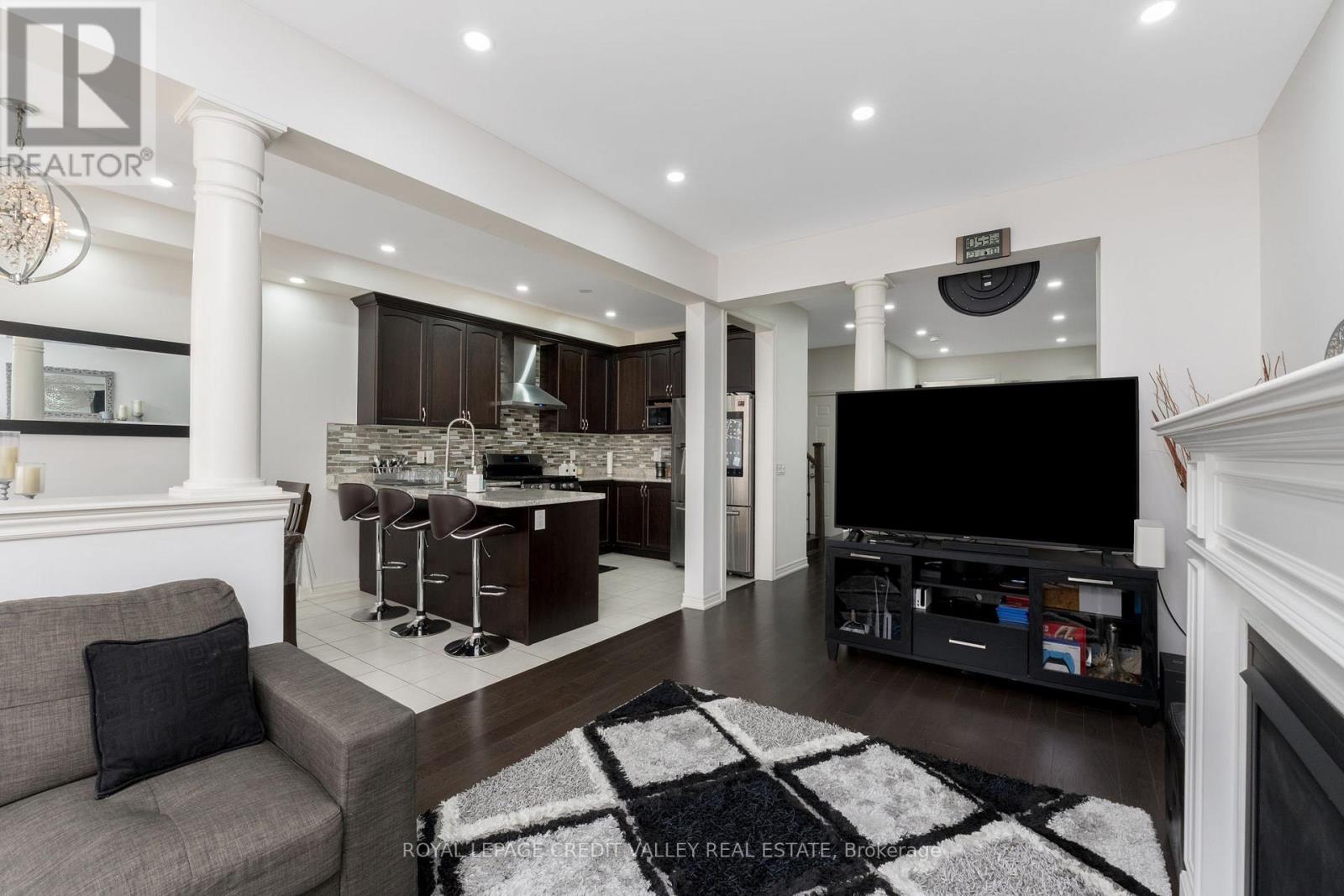 83 Padbury Trail, Brampton (Northwest Brampton), Ontario  L7A 4V3 - Photo 15 - W12130297