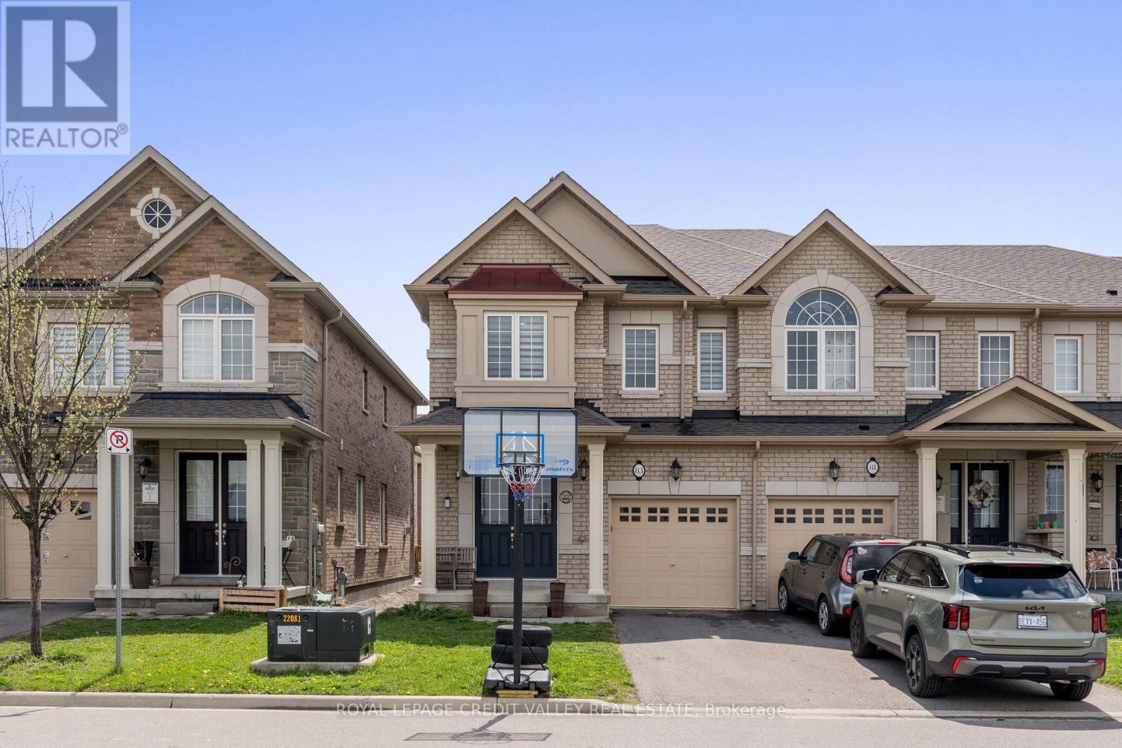 83 Padbury Trail, Brampton (Northwest Brampton), Ontario  L7A 4V3 - Photo 2 - W12130297
