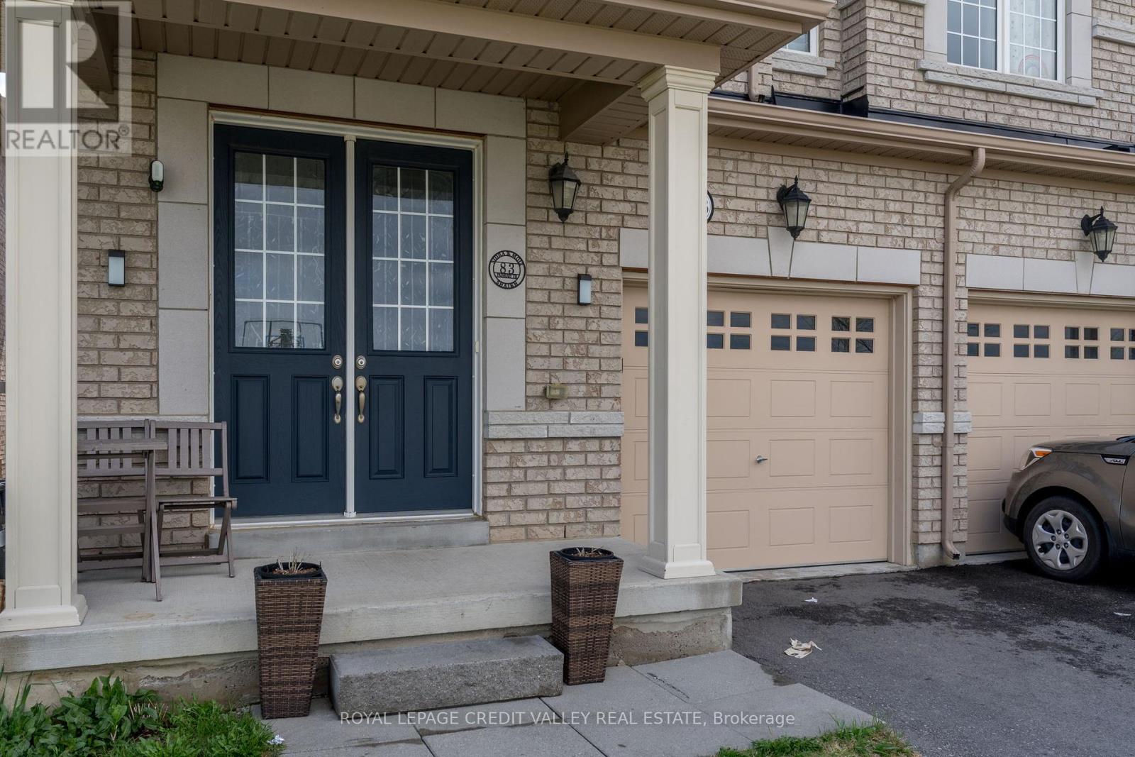 83 Padbury Trail, Brampton (Northwest Brampton), Ontario  L7A 4V3 - Photo 5 - W12130297