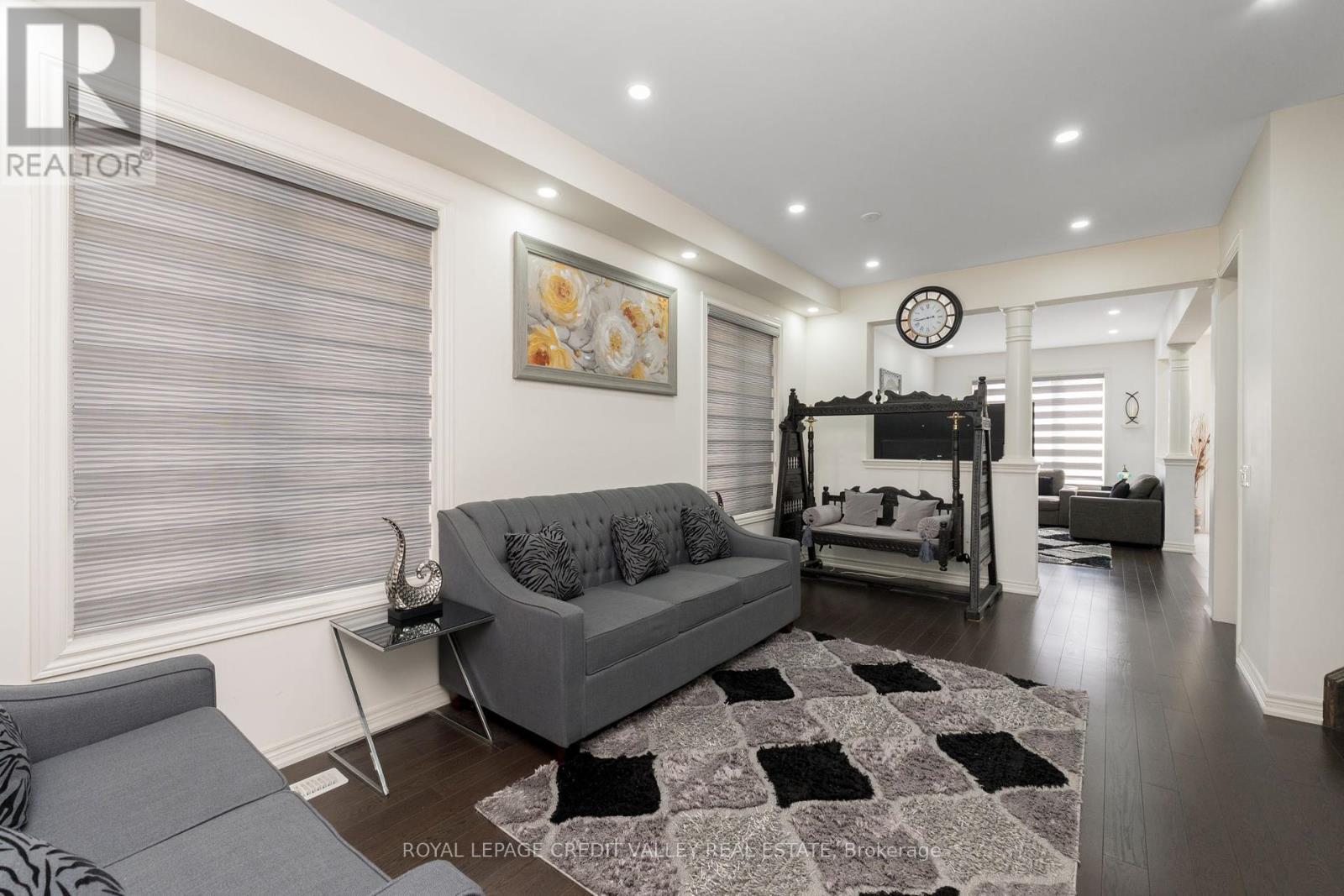 83 Padbury Trail, Brampton (Northwest Brampton), Ontario  L7A 4V3 - Photo 8 - W12130297