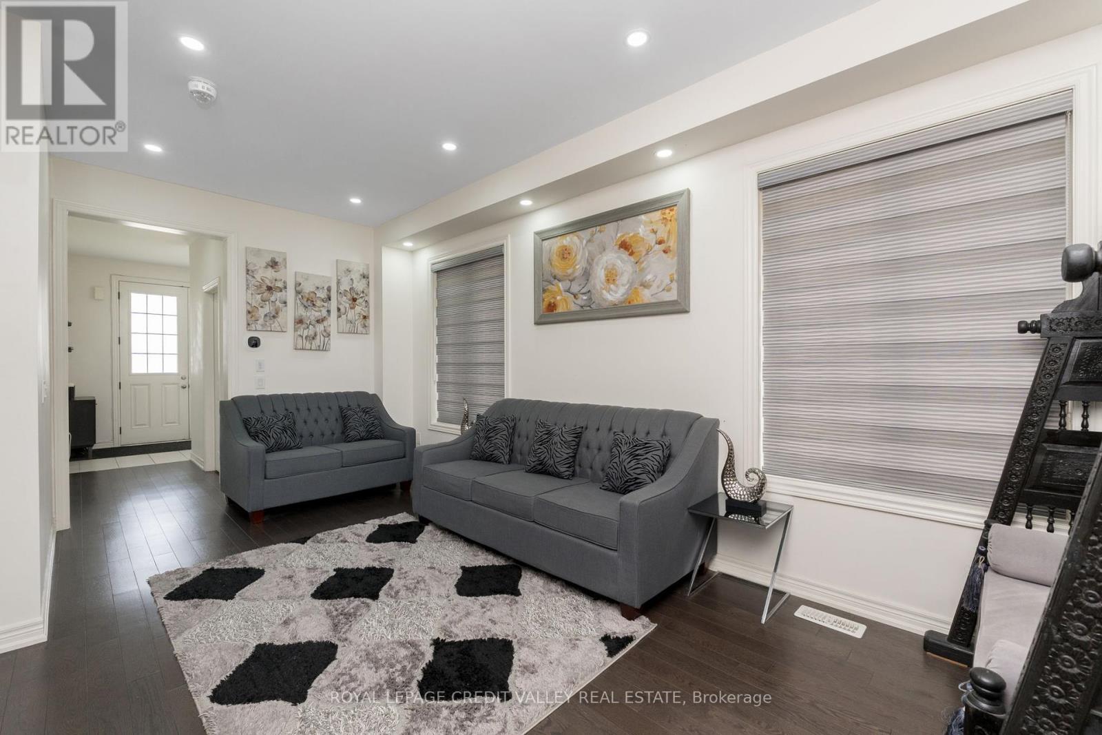 83 Padbury Trail, Brampton (Northwest Brampton), Ontario  L7A 4V3 - Photo 9 - W12130297