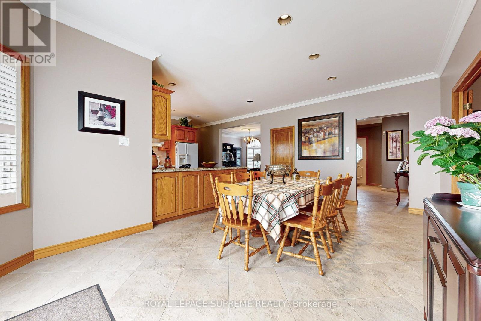 10 Freeman Road, Toronto, Ontario  M6M 4E6 - Photo 15 - W12130314